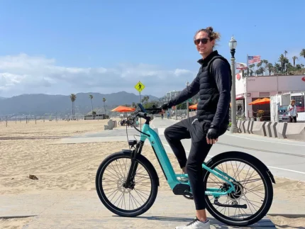 Rambler : Electric City Commuter Bike - Ocean Blue