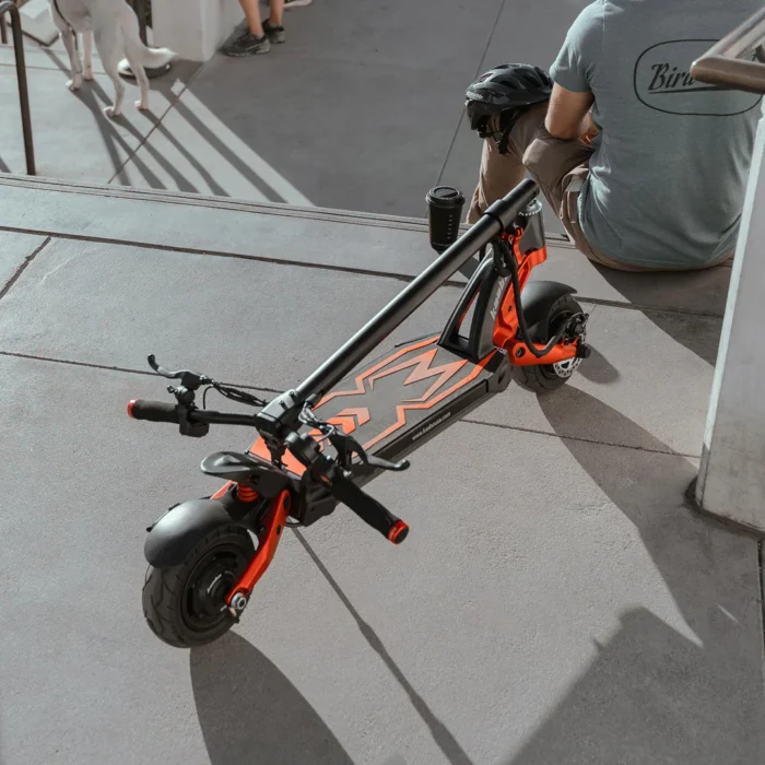 Mantis 8 Foldable and Portable